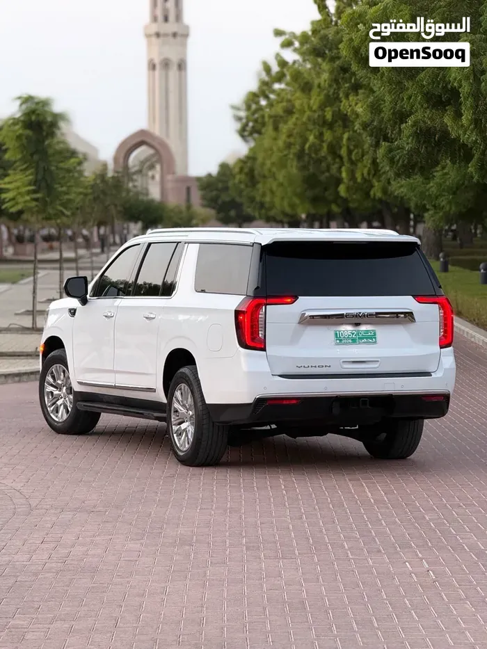 GMC Yukon 2021 photo 2