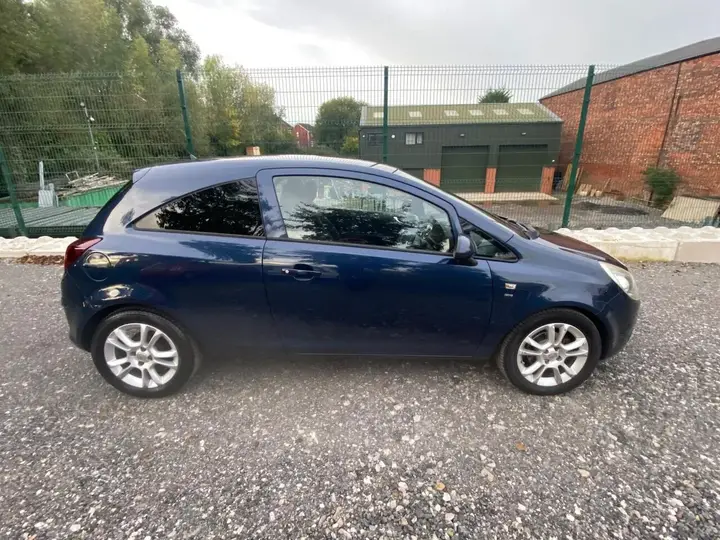 Vauxhall Corsa 2010 photo 4