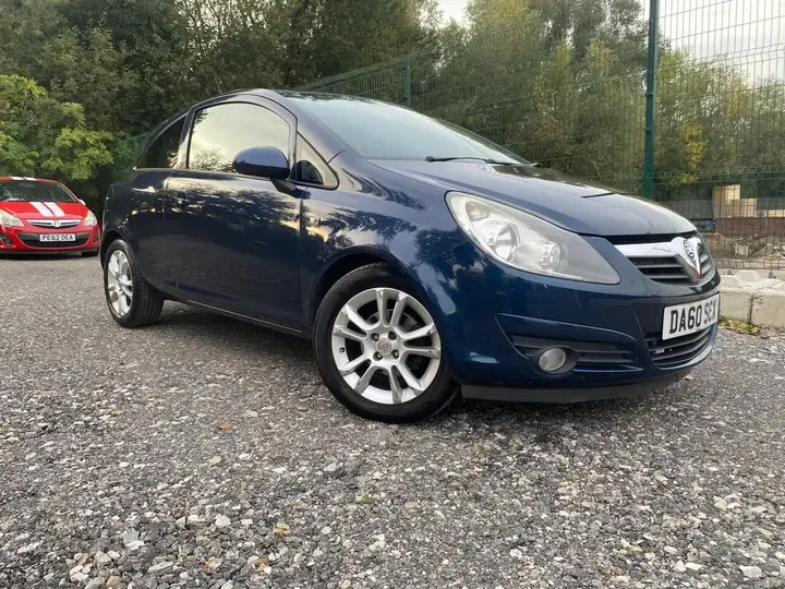 Vauxhall Corsa 2010 photo 2