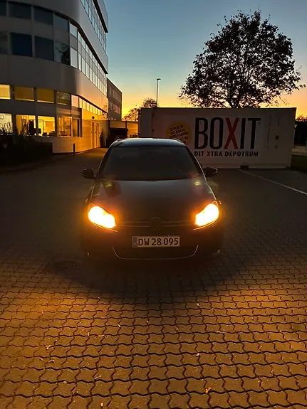 Volkswagen Golf Vi 2010 photo 2