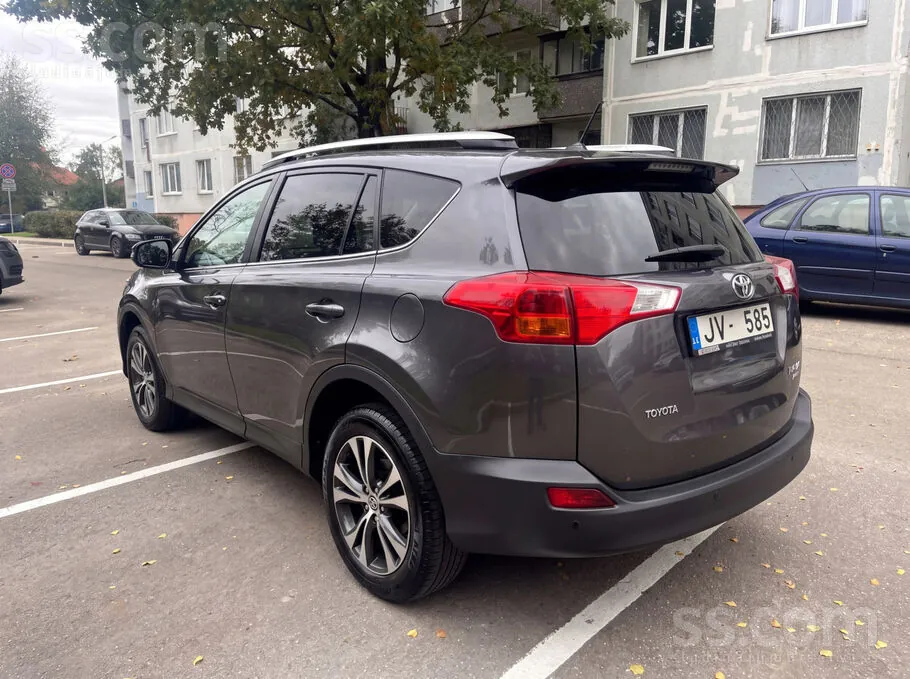 Toyota Rav4 2015 photo 4