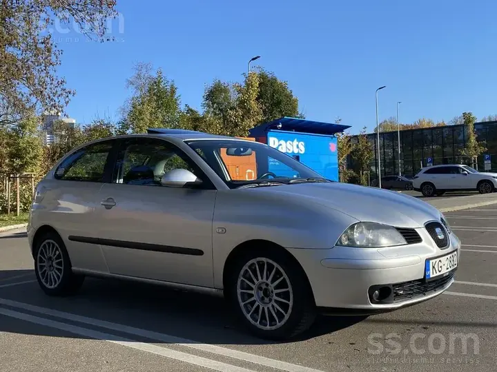 Seat Ibiza 2003 photo 3