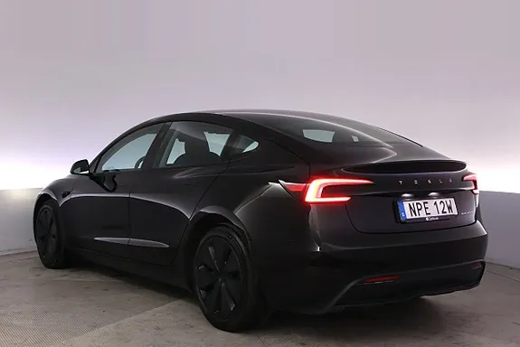 Tesla Model 3 2024 photo 4