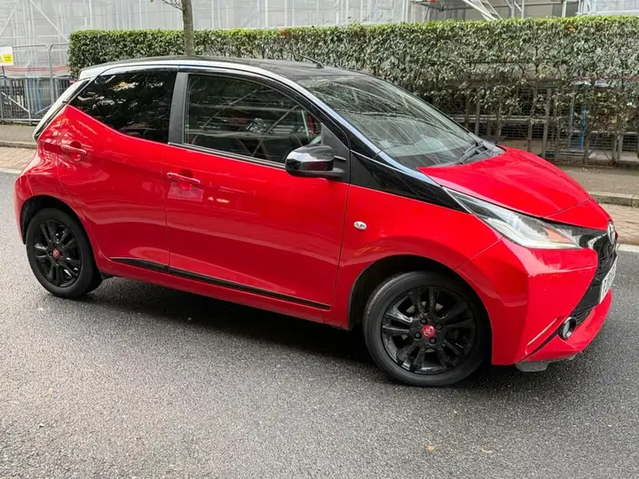 Toyota Aygo 2018 photo 2