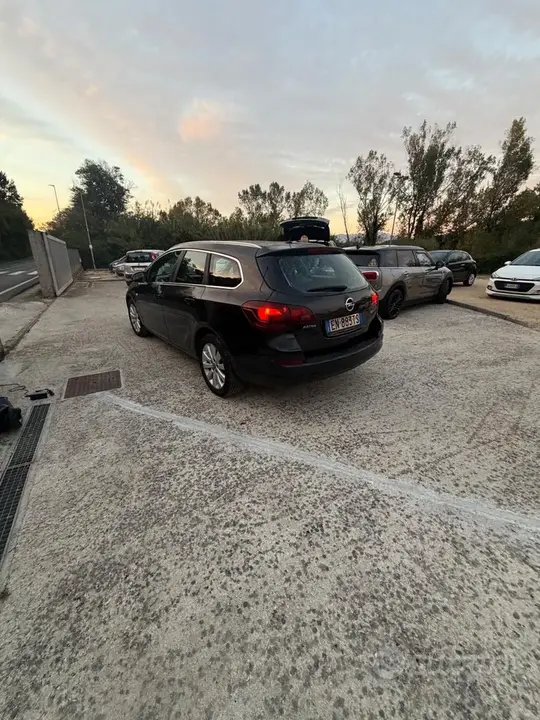Opel Astra 2013 photo 5