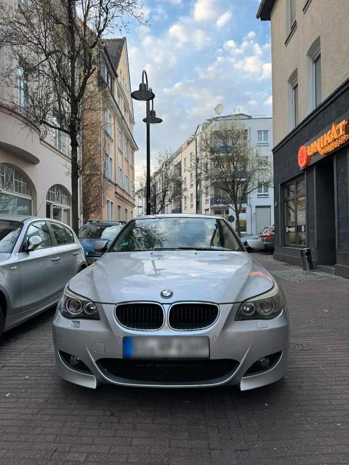 BMW 525I