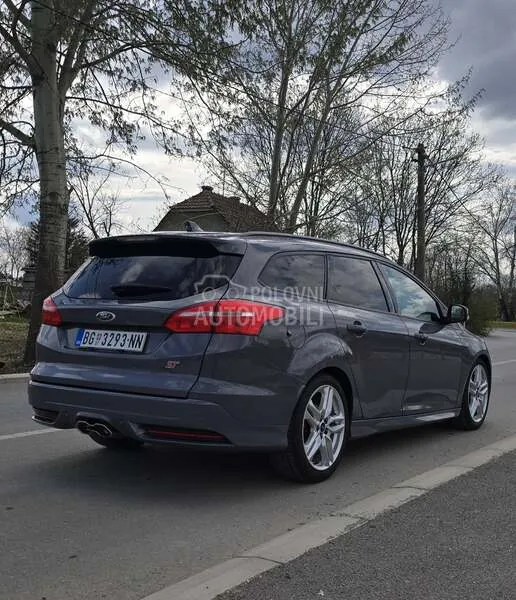 Ford Focus St 2016 photo 4