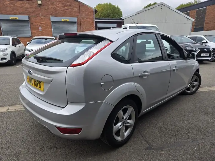 Ford Focus 2010 photo 4