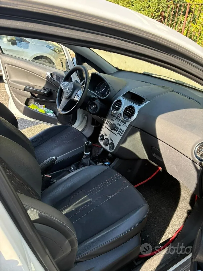 Opel Corsa 2012 photo 4