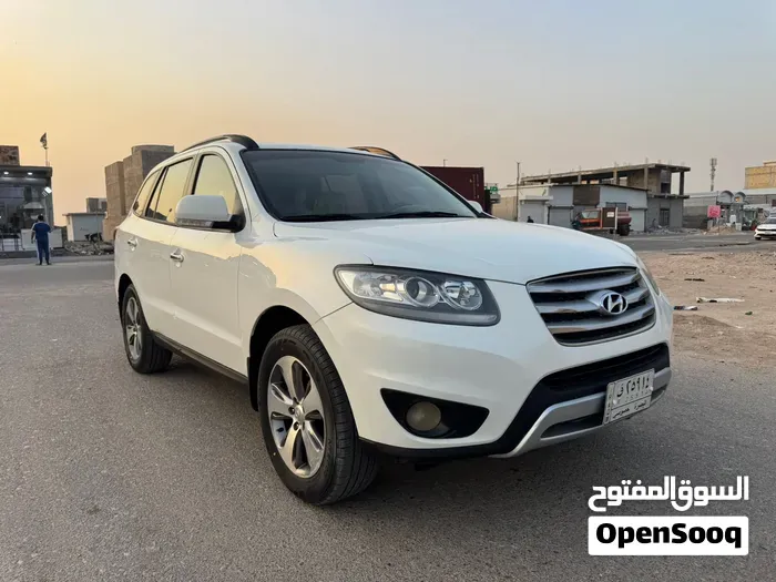 Hyundai Santa Fe 2012 photo 2