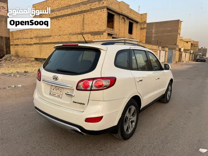 Hyundai Santa Fe 2012 photo 3