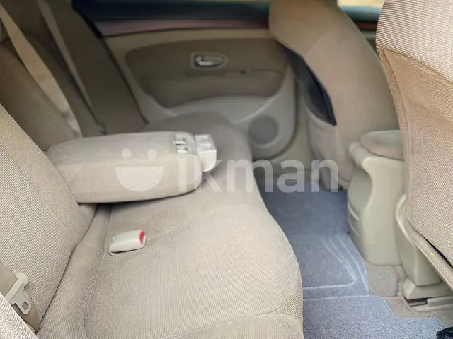 Nissan Bluebird 2011 photo 4