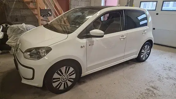 Volkswagen E-Up! 2015 photo 2