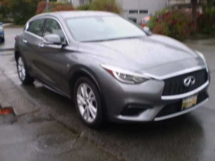 Infiniti Qx30