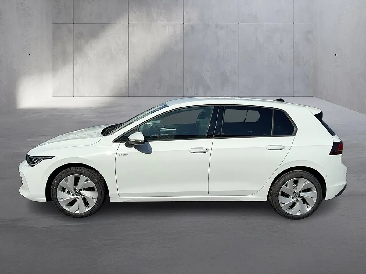 Volkswagen Golf 2026 photo 2