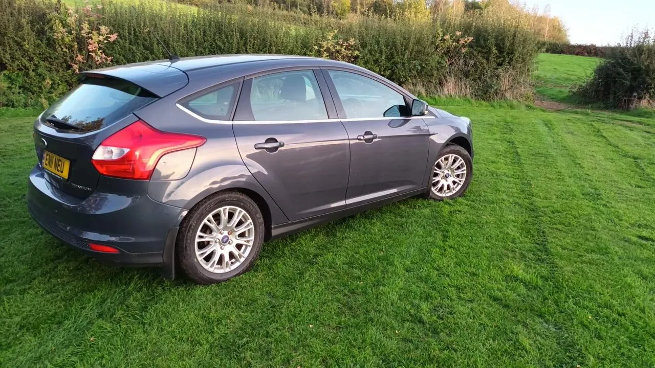 Ford Focus 2011 photo 4