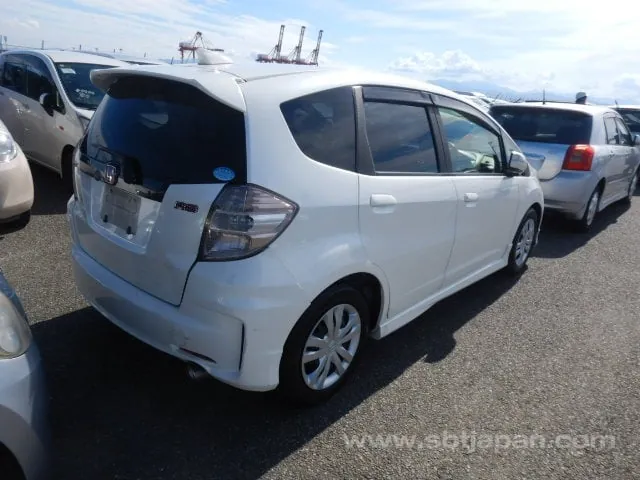 Honda Fit Rs 2013 photo 4