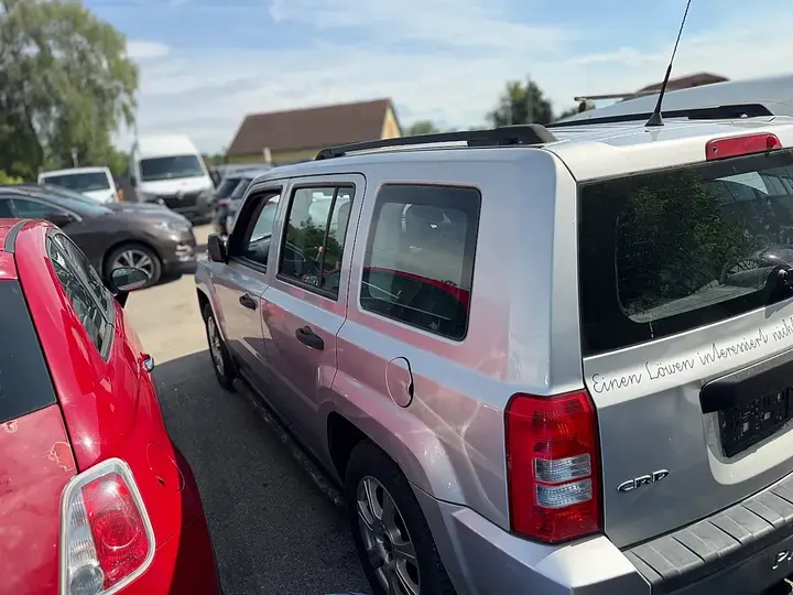 Jeep Patriot 2010 photo 3