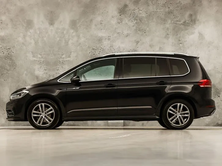 Volkswagen Touran 2019 photo 2