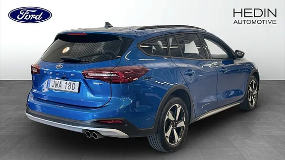 Ford Focus 2023 photo 2
