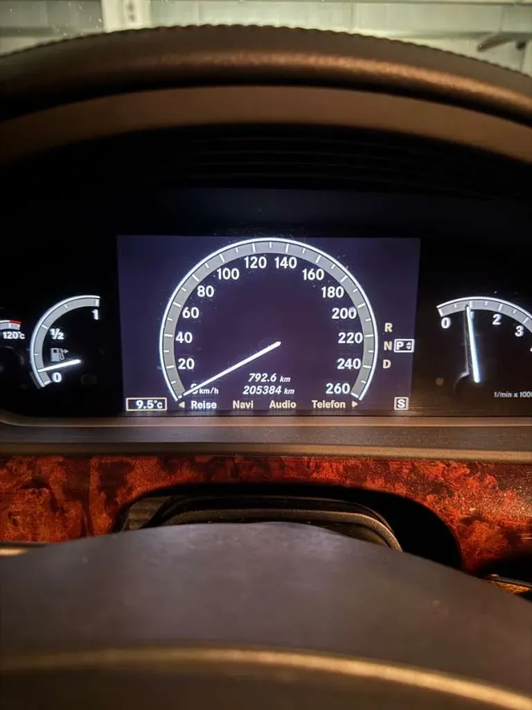 Mercedes-Benz S-Class 2006 photo 2