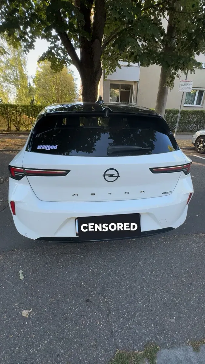 Opel Astra 2023 photo 2