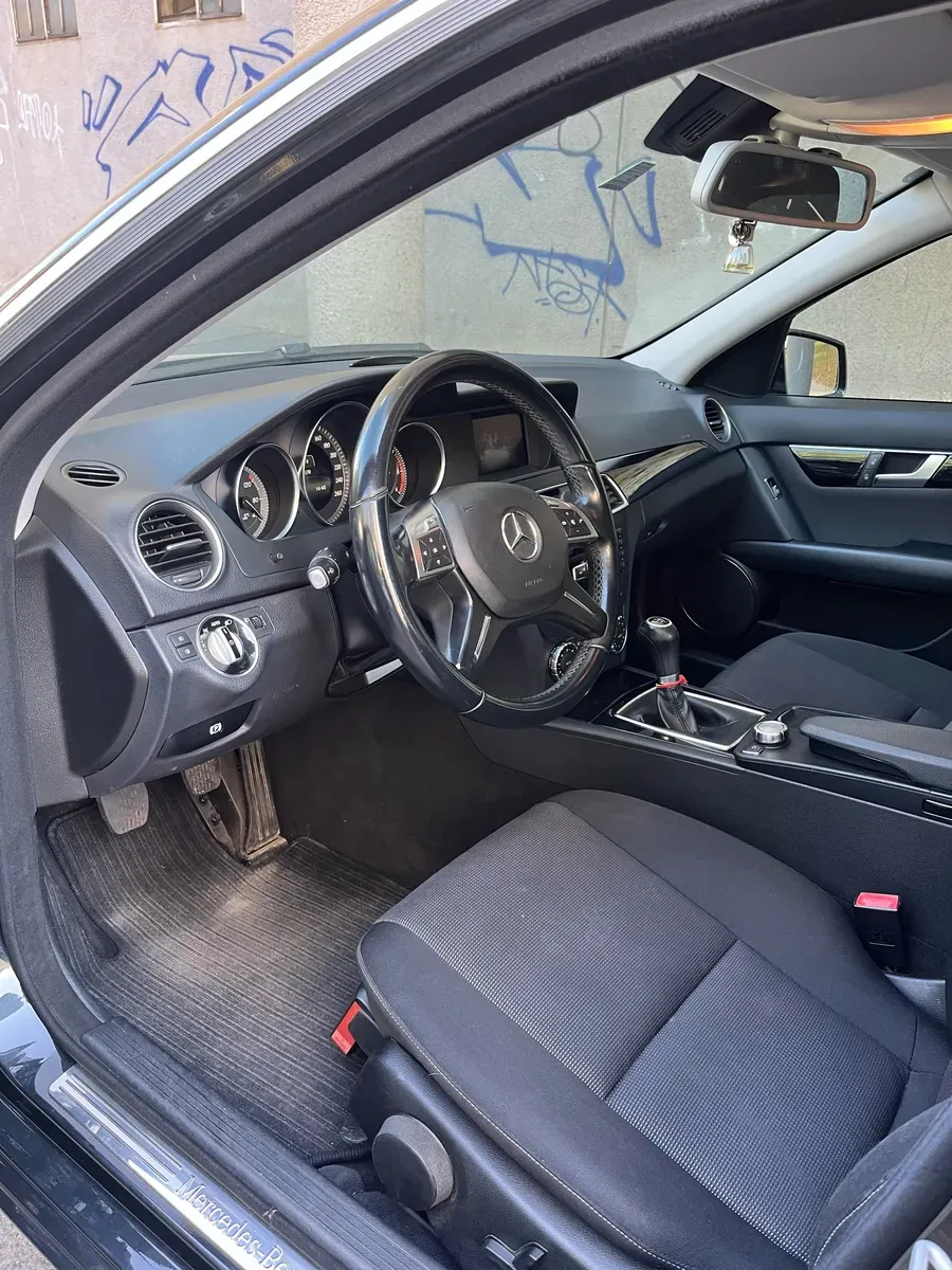 Mercedes-Benz C-Class 2014 photo 2