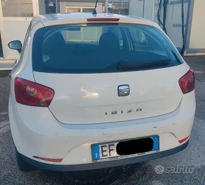 Seat Ibiza 2010 photo 3