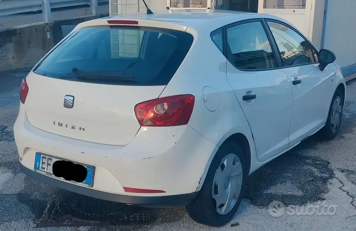 Seat Ibiza 2010 photo 2