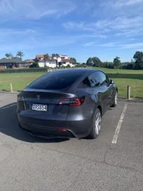 Tesla Model Y 2023 photo 3