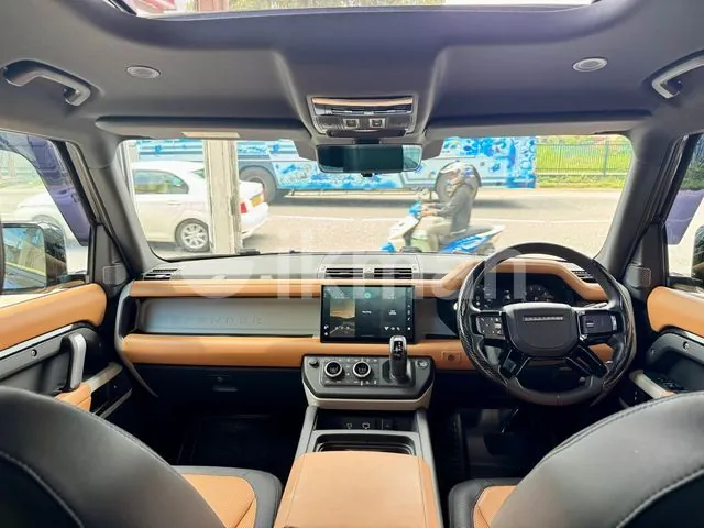 Land Rover Defender 2026 photo 3