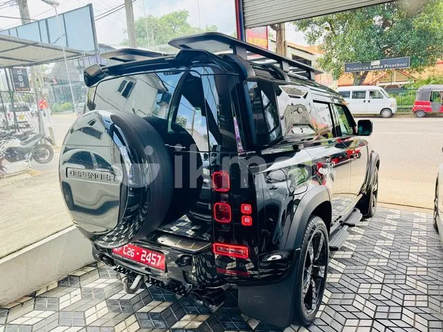 Land Rover Defender 2026 photo 5