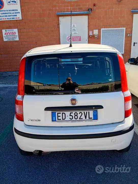 Fiat Panda 2010 photo 2