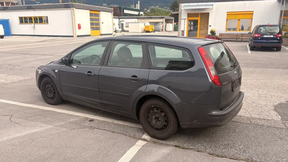 Ford Focus 2005 photo 2