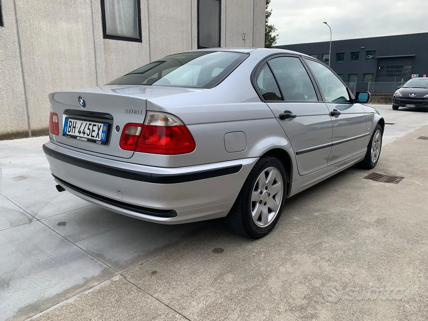 BMW 318I 2000 photo 4