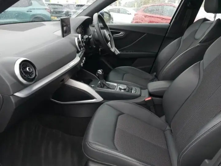 Audi Q2 2023 photo 5