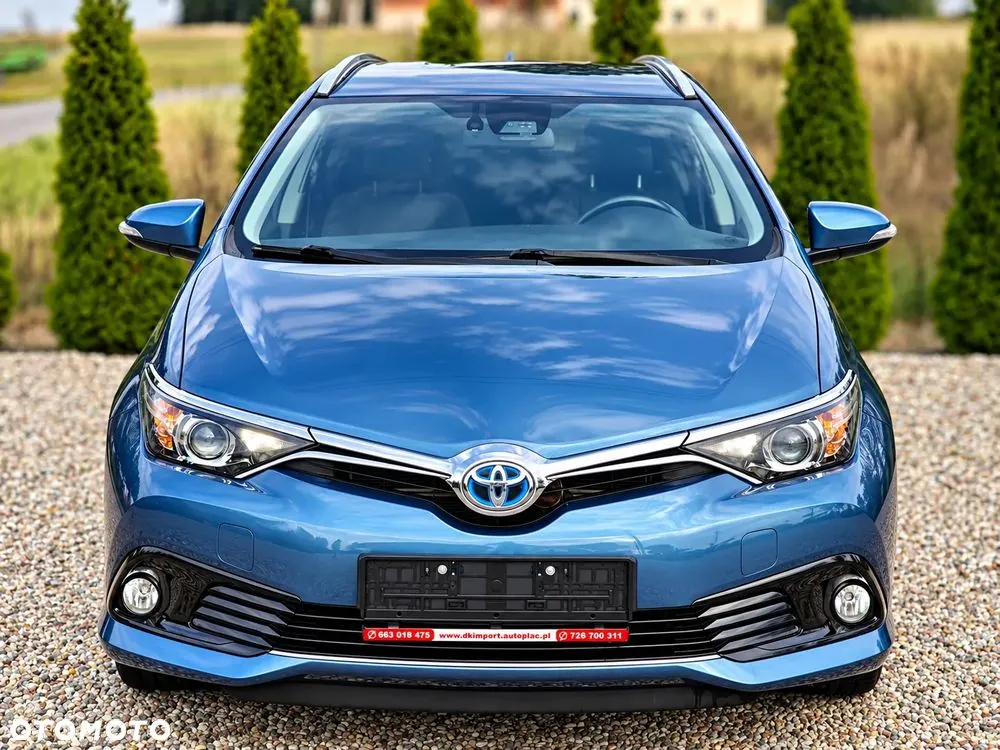 Toyota Auris 2017 photo 2
