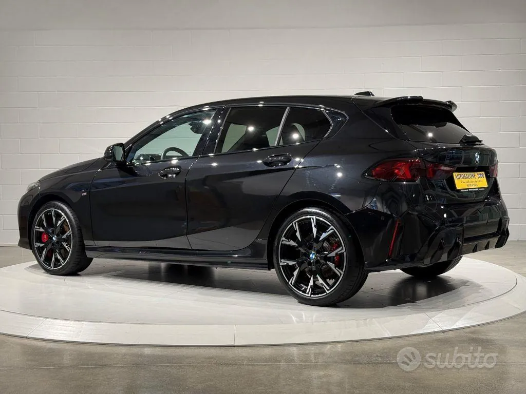 BMW 118D 2025 photo 3