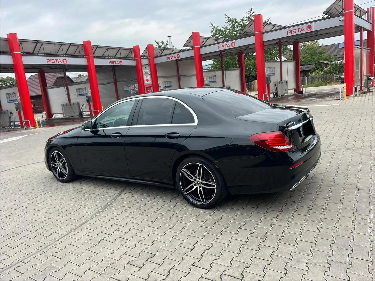 Mercedes-Benz E-Class 2018 photo 3