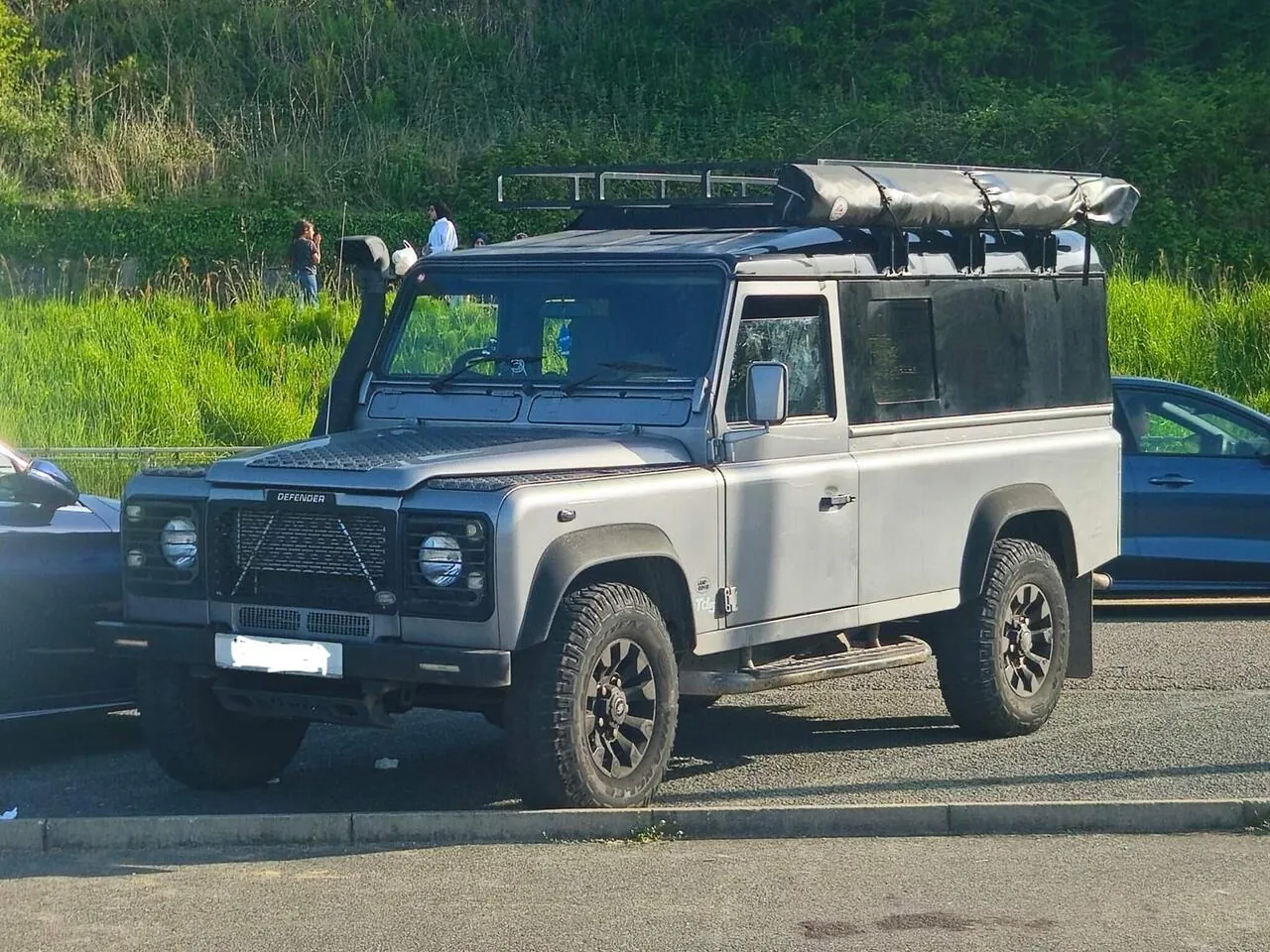 Land Rover Defender 110