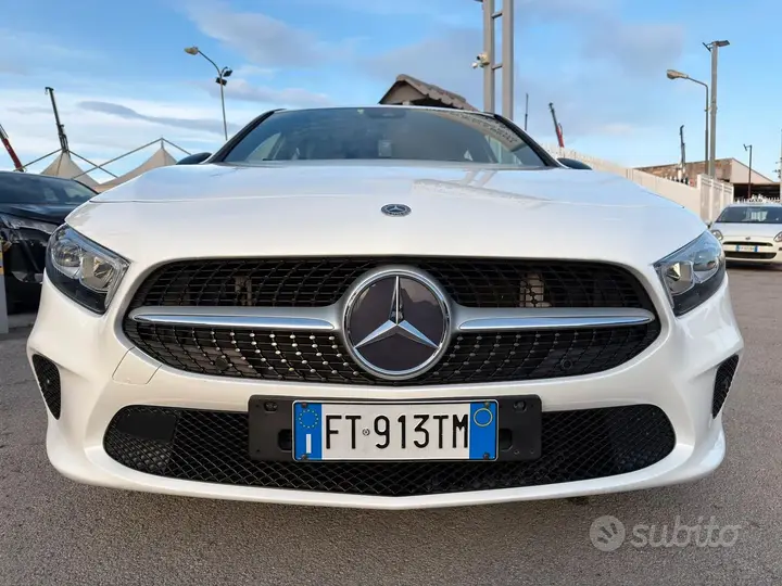 Mercedes-Benz A 180 2019 photo 3