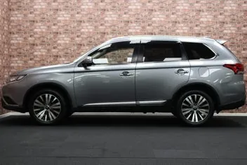 Mitsubishi Outlander 2018 photo 4