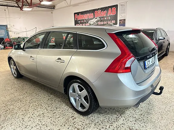 Volvo V60 2011 photo 4