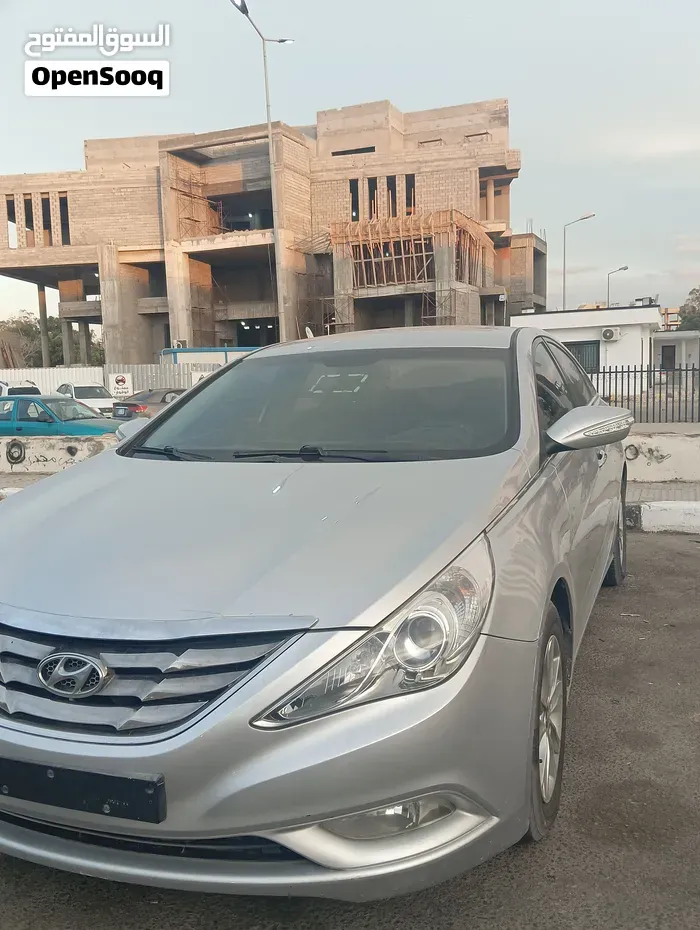 Hyundai Sonata 2011 photo 2