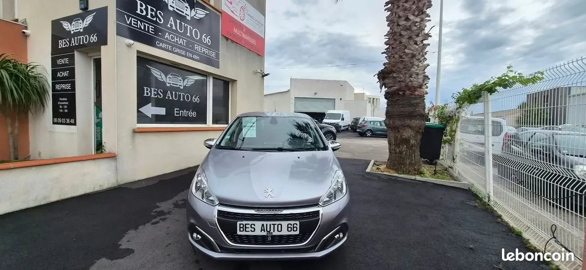 Peugeot 208 2019 photo 3