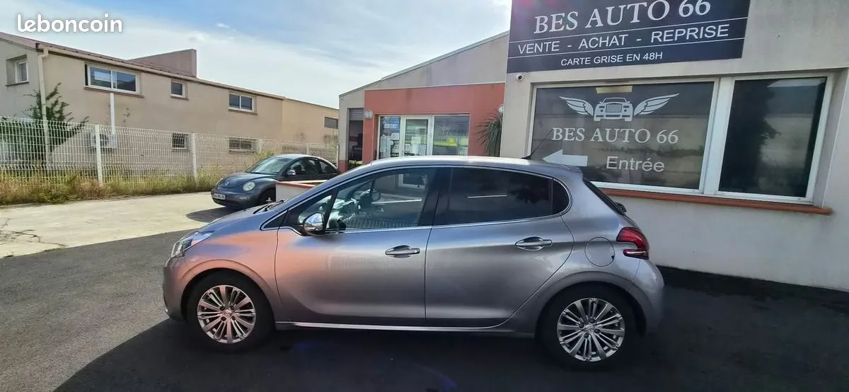 Peugeot 208 2019 photo 4