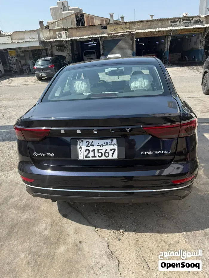 Geely Emgrand 2027 photo 4