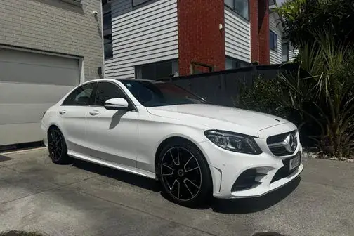 Mercedes-Benz C200