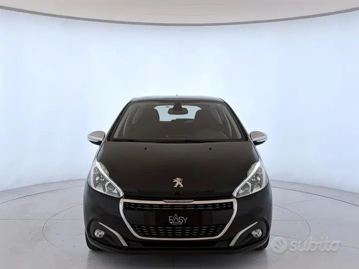 Peugeot 208 2017 photo 2