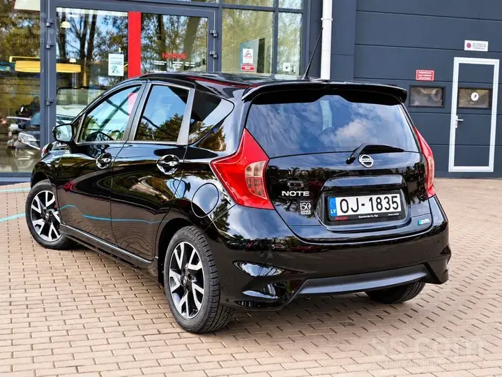 Nissan Note 2014 photo 4